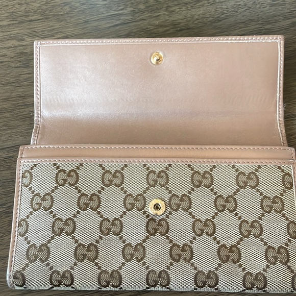 Gucci Canvas GG Continental Wallet - Picture 12 of 16